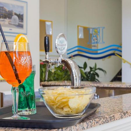 Savoia Hotel Misano Adriatico Exterior photo
