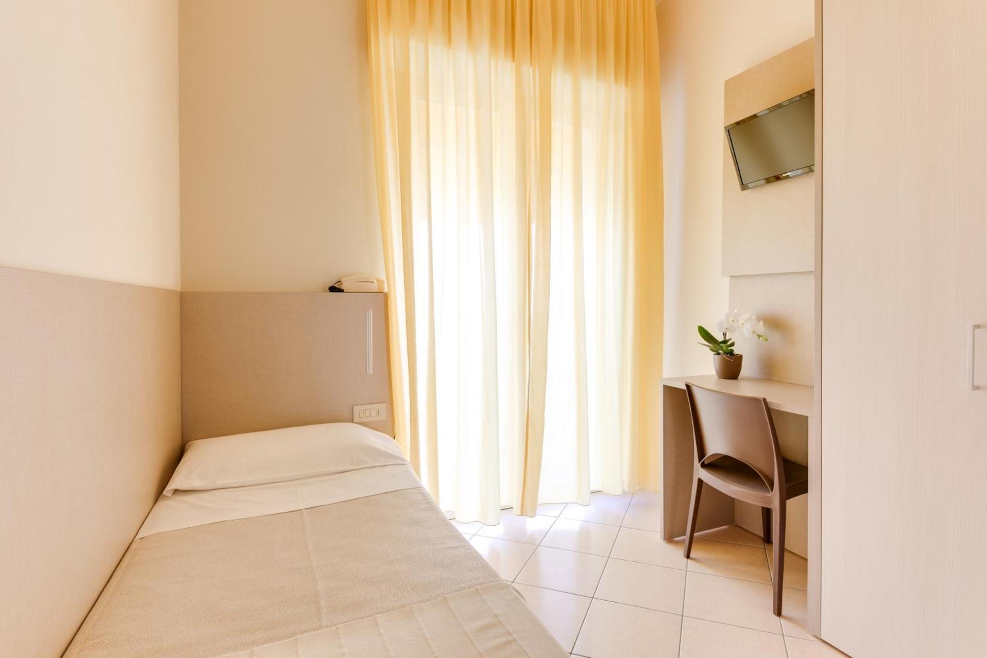 Savoia Hotel Misano Adriatico Exterior photo