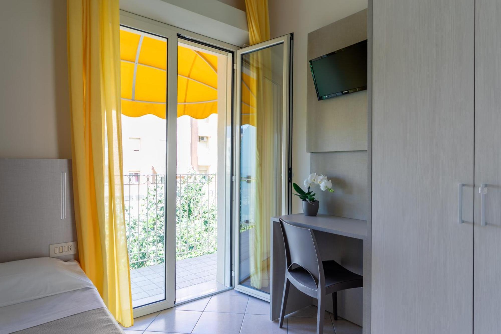 Savoia Hotel Misano Adriatico Exterior photo