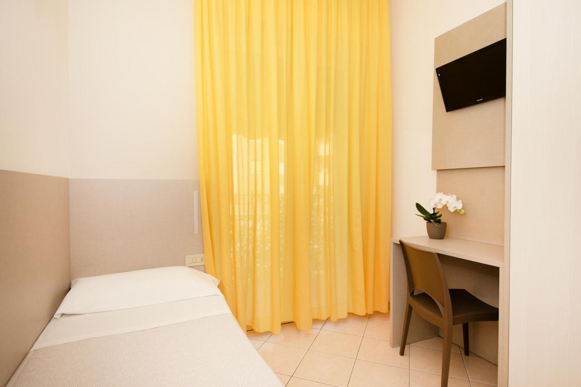 Savoia Hotel Misano Adriatico Exterior photo