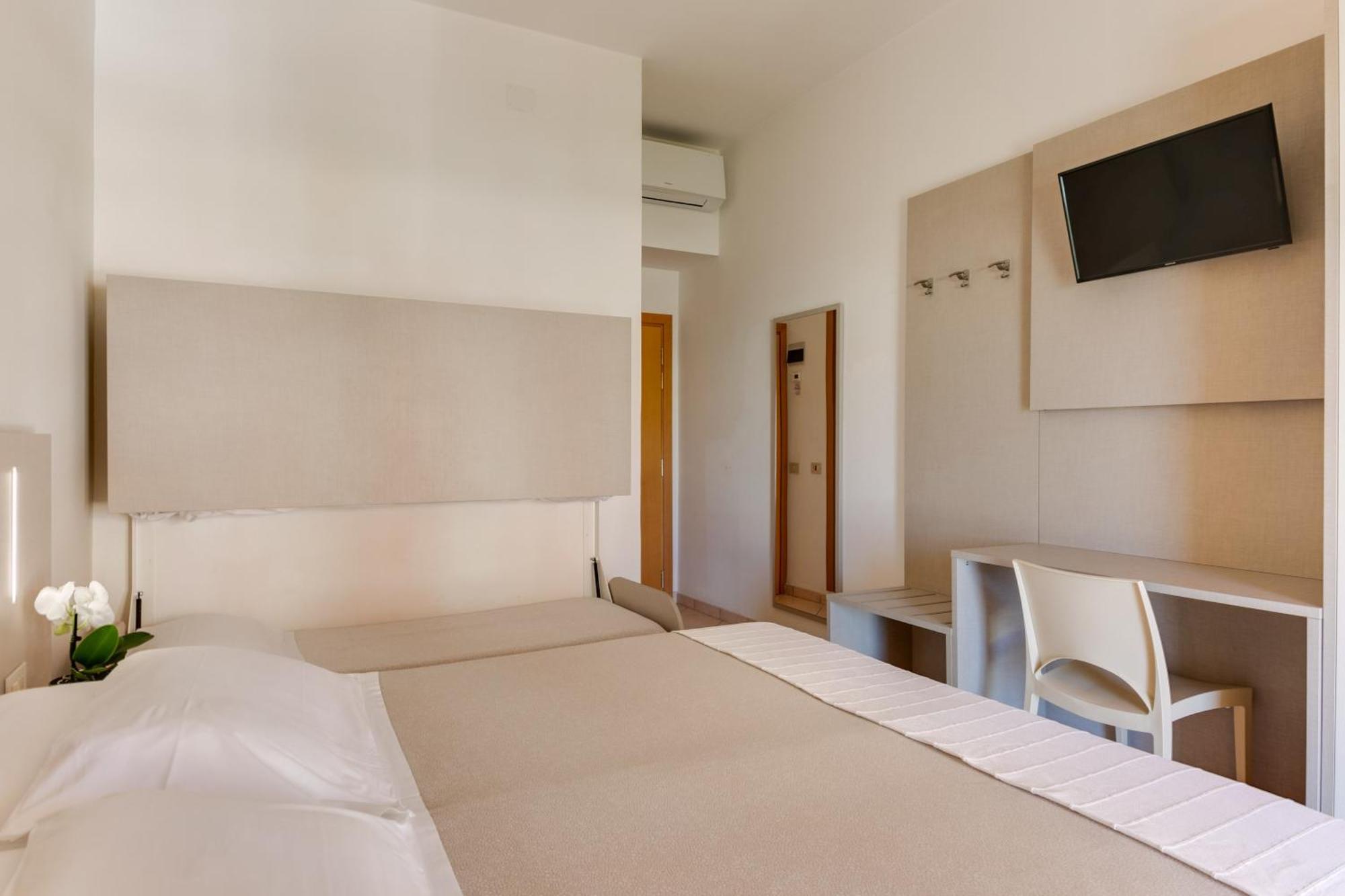 Savoia Hotel Misano Adriatico Exterior photo