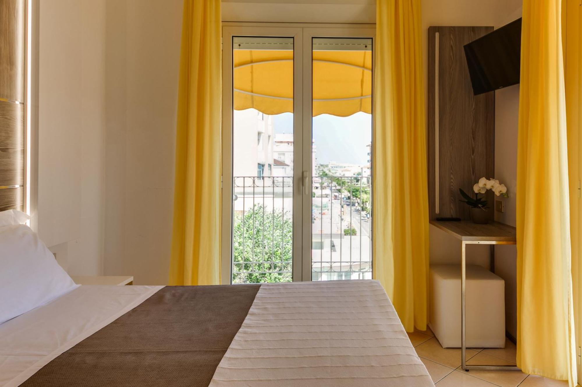 Savoia Hotel Misano Adriatico Exterior photo