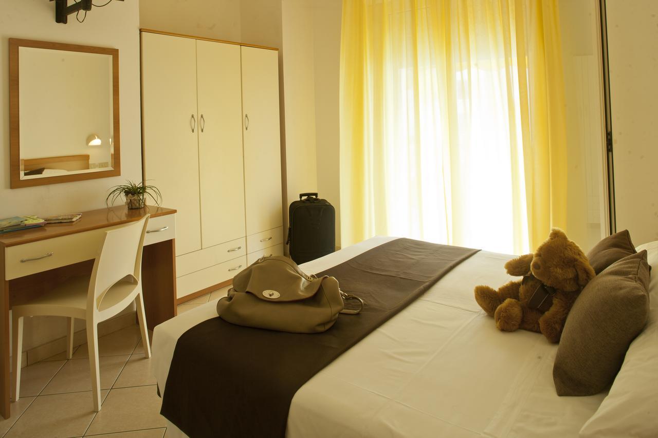 Savoia Hotel Misano Adriatico Exterior photo