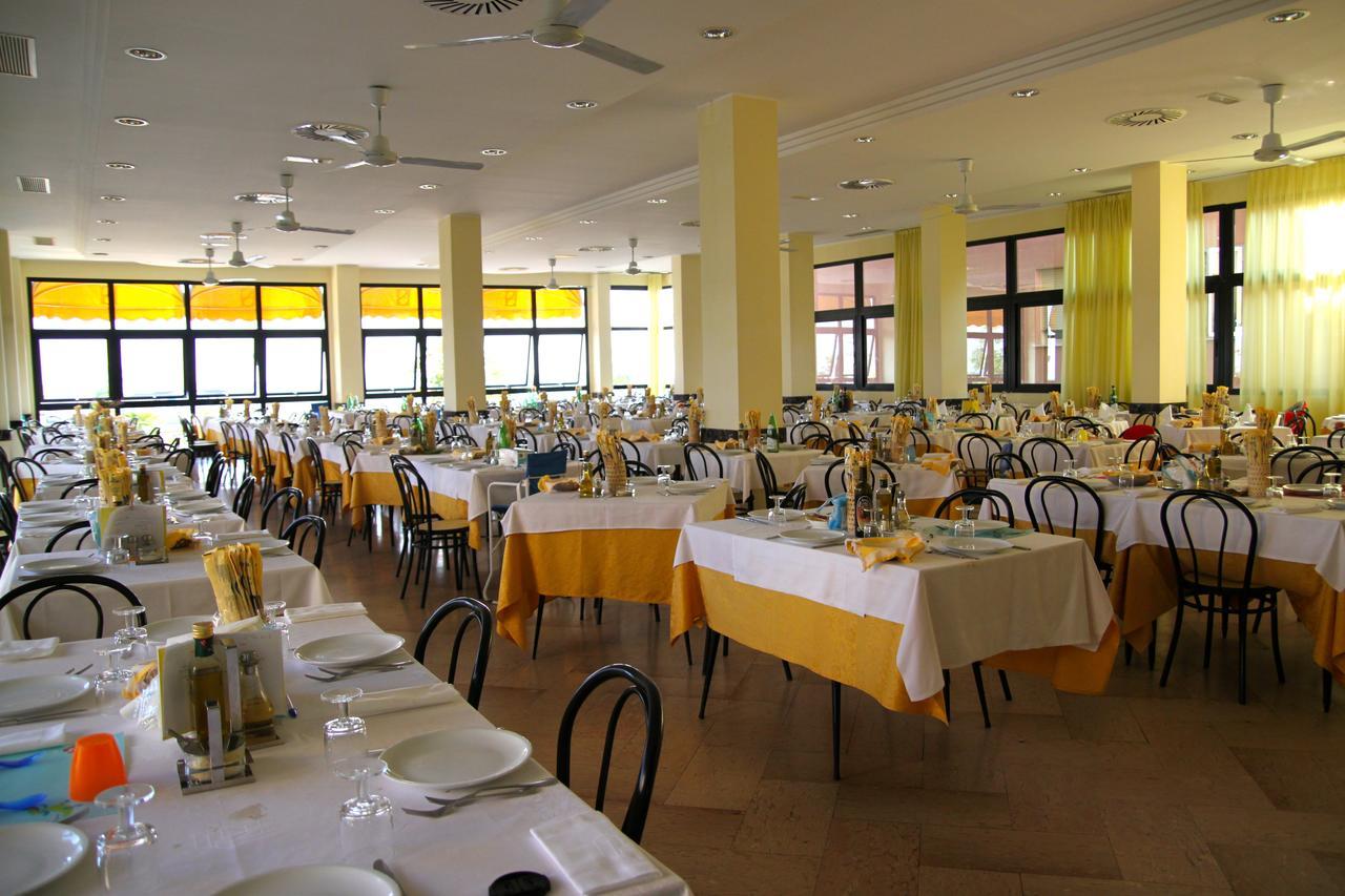 Savoia Hotel Misano Adriatico Exterior photo